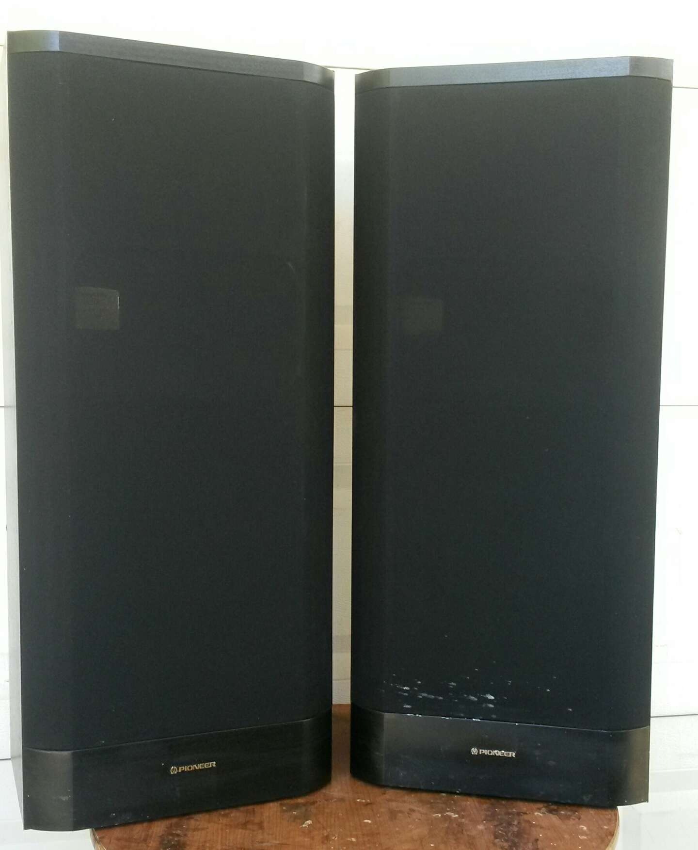 Pair Of Pioneer Tall Speakers CSR580 3 Way Speaker System for sale in