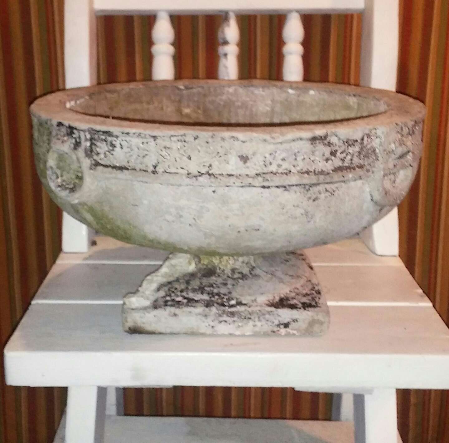 Old concrete bird bath for sale in San Antonio, TX - 5miles: Buy and Sell