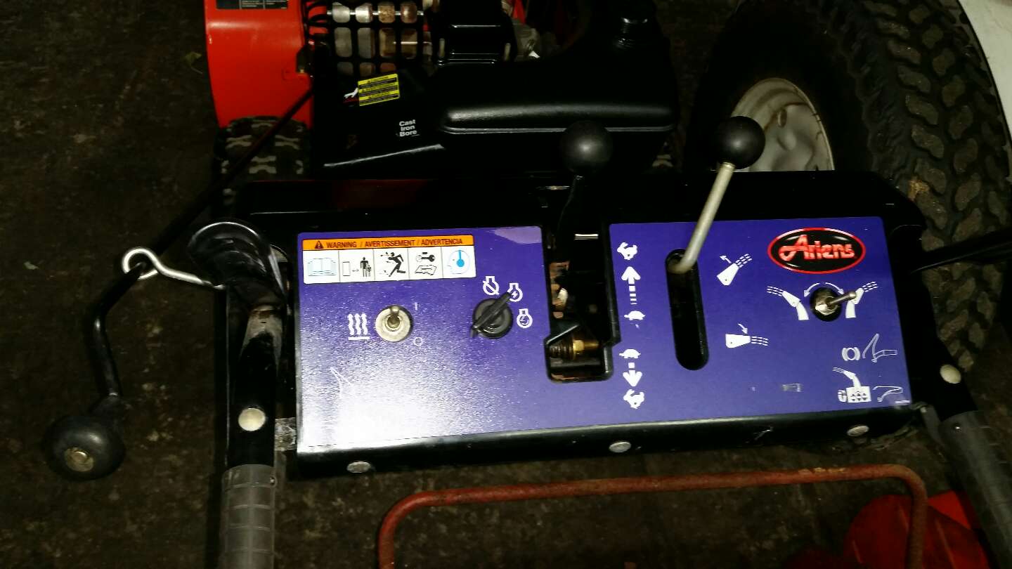 Ariens 1332 Pro Snow blower for sale in Norfolk, MA 5miles Buy and Sell