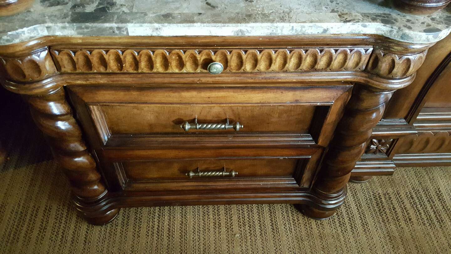 Collezione Europa QUEEN SET New price! $2100 for sale in Burleson ... Collezione Europa QUEEN SET New price! $2100 for sale in Burleson ...