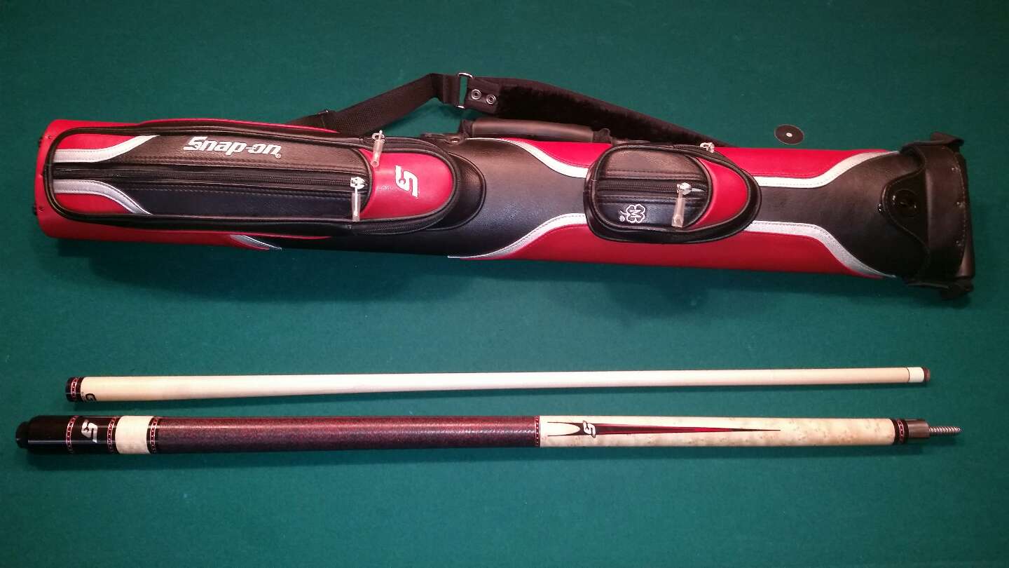 McDermott Snap on collectors edition pool cue w/case for sale in Hurst