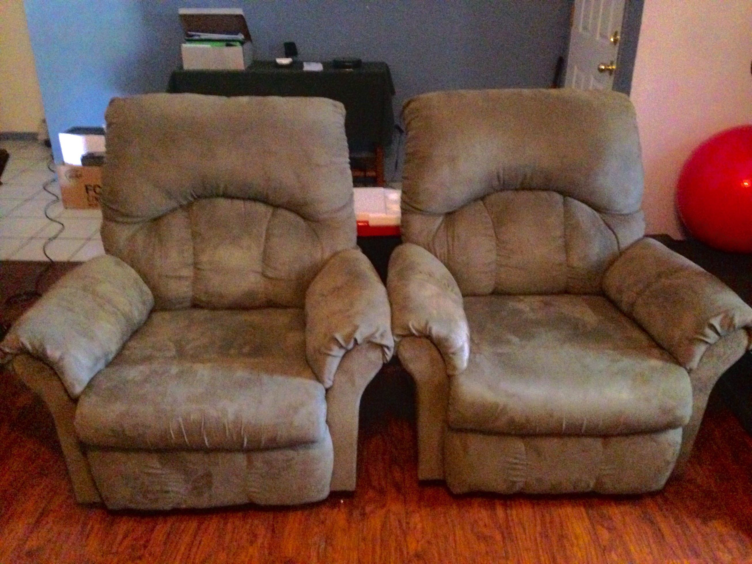Lot of 2 Like New Comfort Eze Jackson Rocker Recliners Microfiber Grn
