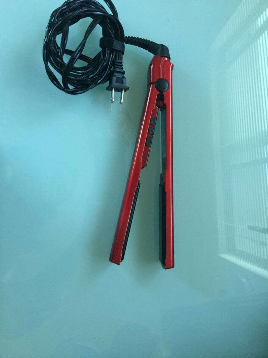 Alexis Pro by Marianna Flat Iron and Hot Tool Professional Lite 'n