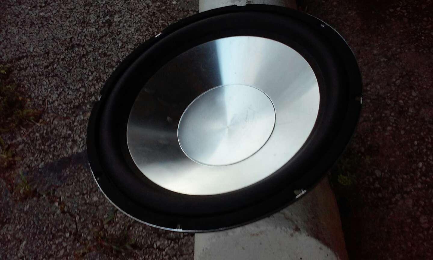 q power 12 subwoofer 700 watt