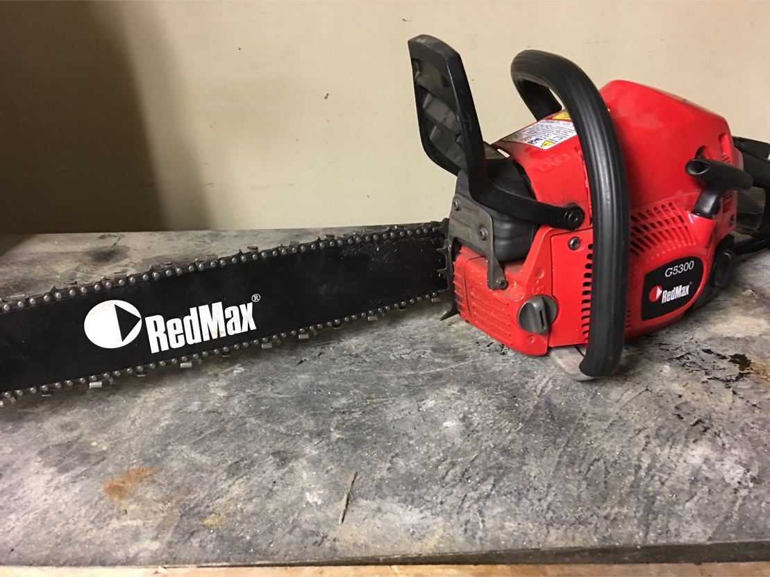 Redmax G5300 chainsaw for sale in Philadelphia, PA - 5miles: Buy and Sell