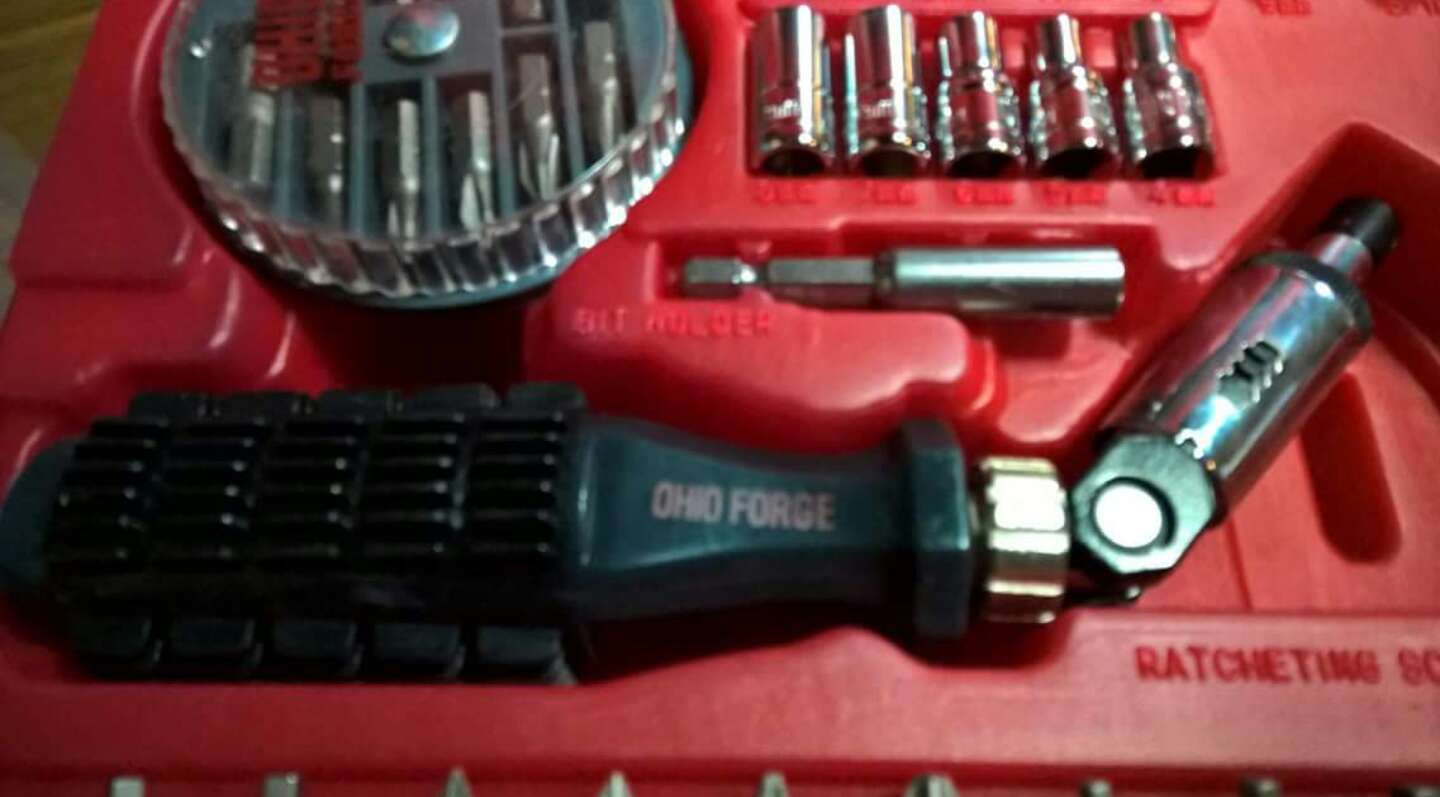 75pc Ohio Ratcheting Screwdriver & Power Bit Set for sale in
