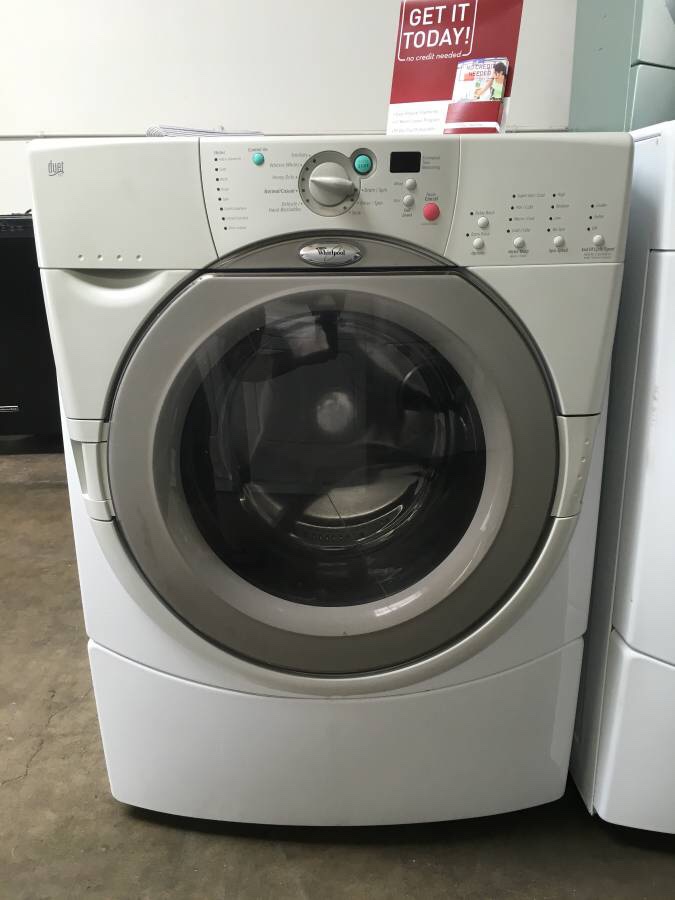 WHIRLPOOL DUET FRONT LOAD WASHER & GAS DRYER SET for sale in Santa Ana