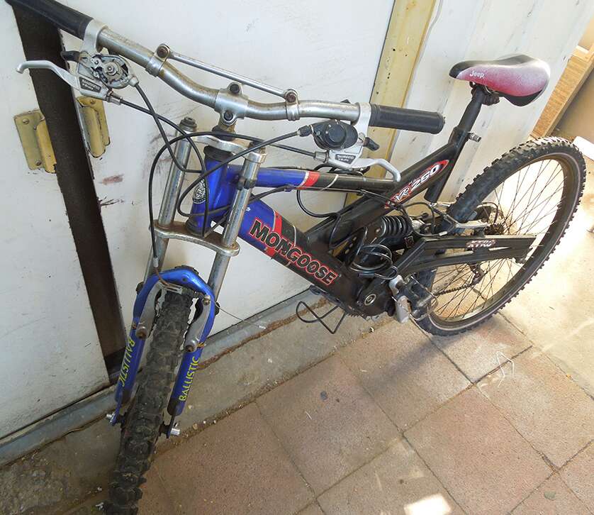 mongoose xr250 21 speed mountain bike