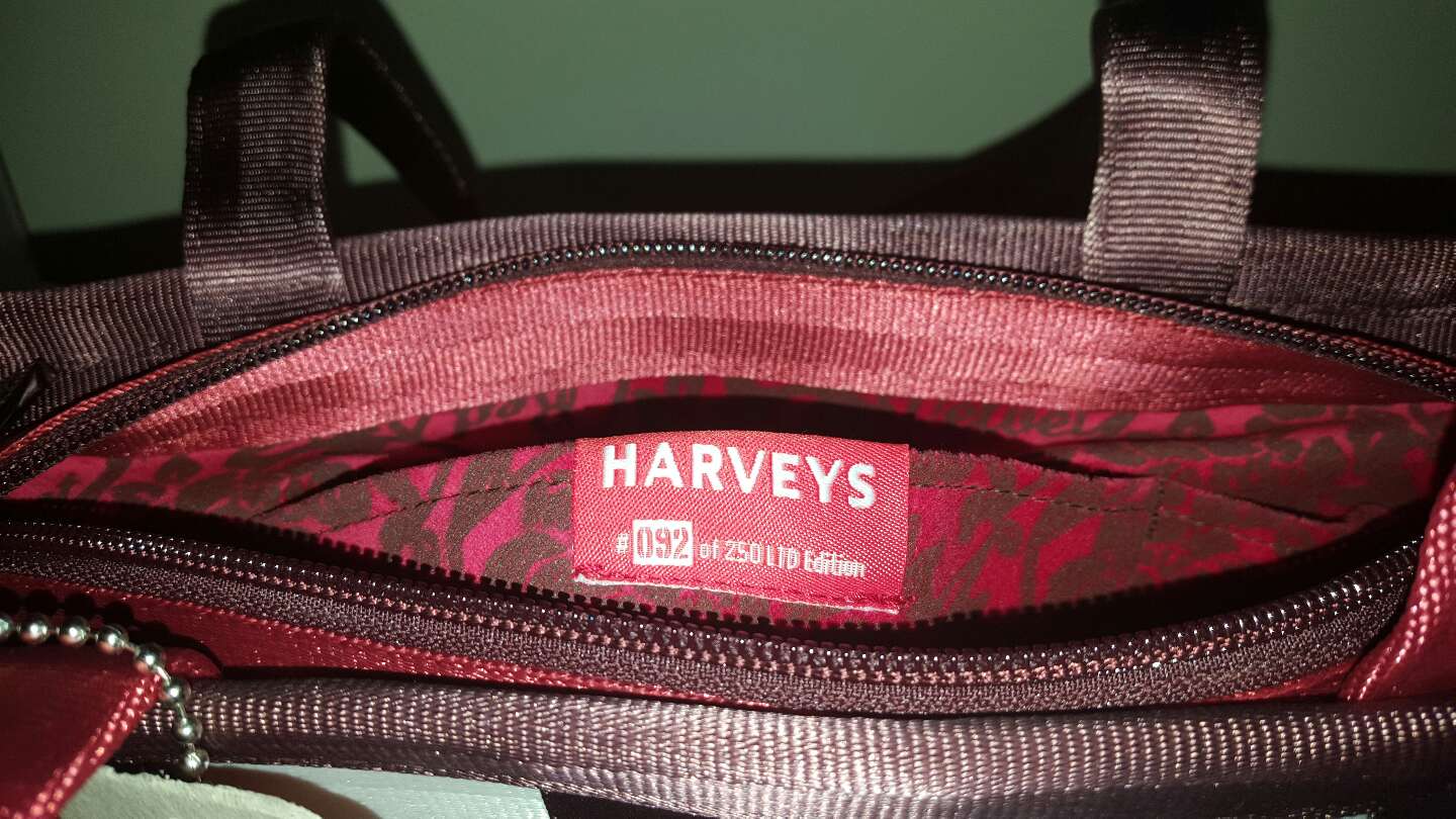Harvey's LTD EDITION seatbelt bag for sale in Naperville, IL 5miles