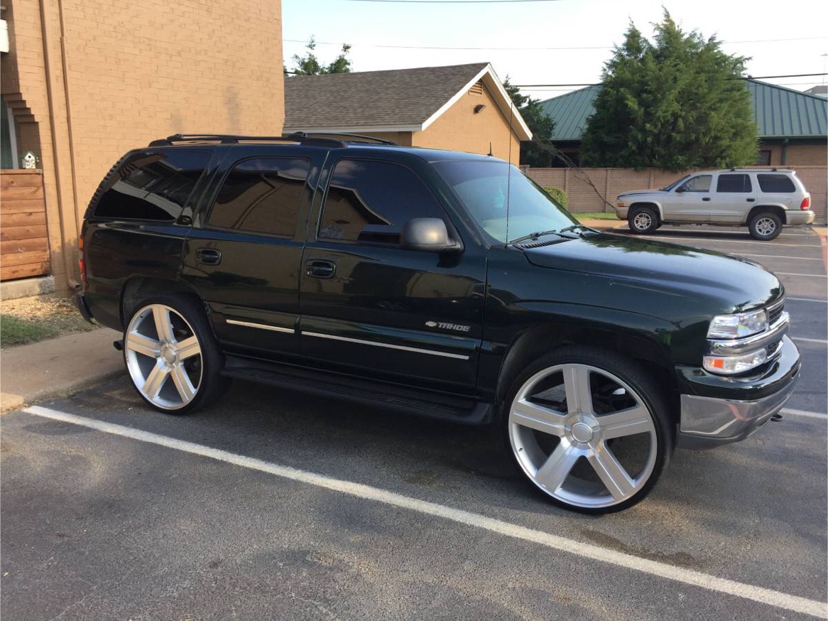 2002 Chevy Tahoe on 28s FT/FS for sale in Hurst, TX - 5miles: Buy and Sell