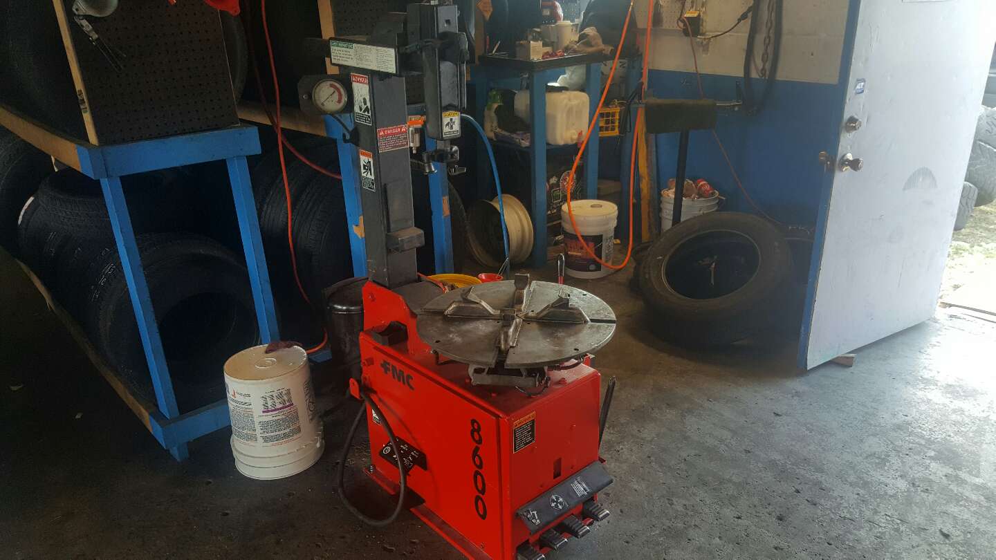 FMC 8600 tire changer for sale in Port Richey, FL 5miles Buy and Sell