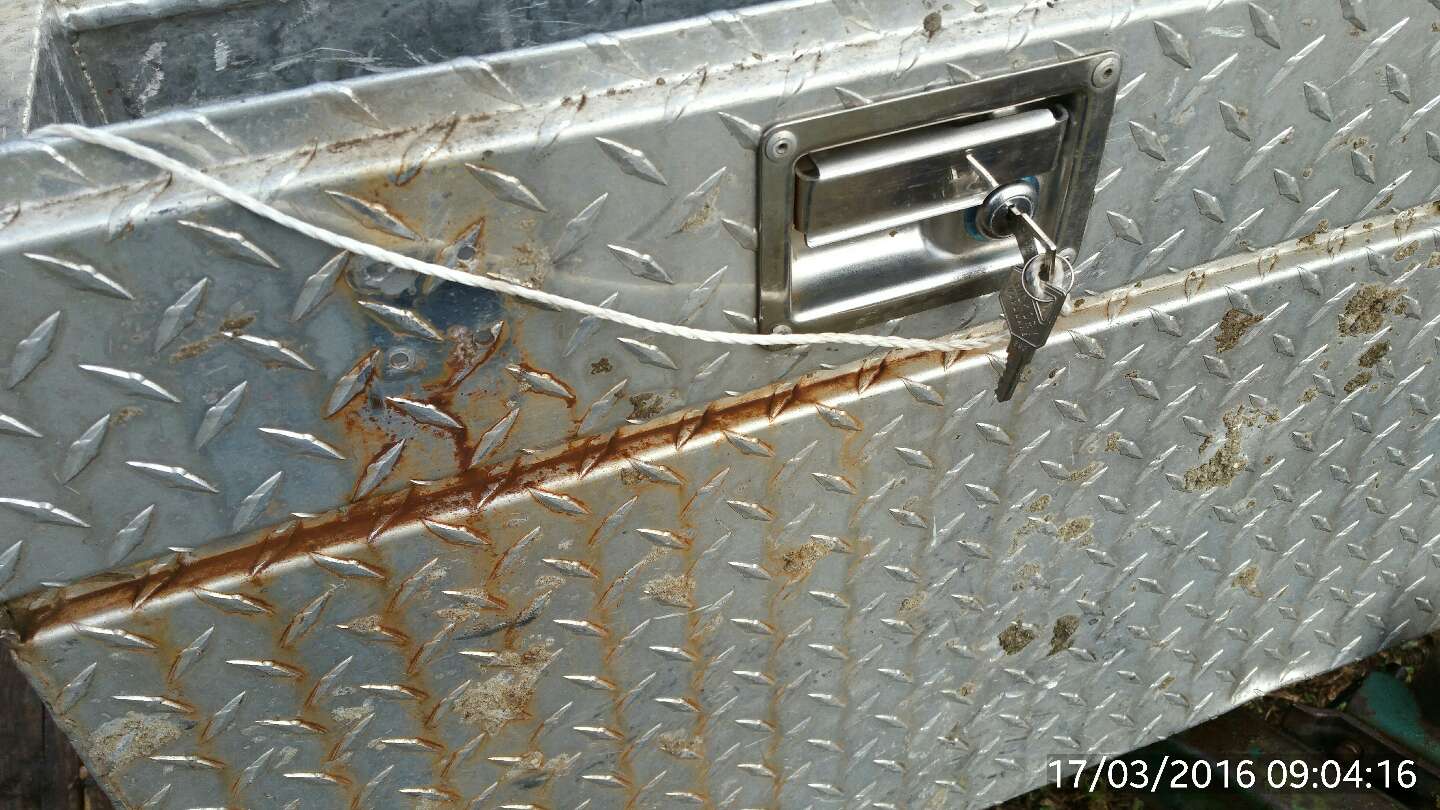 Husky aluminum diamond plate full size truck /trailer box for sale in