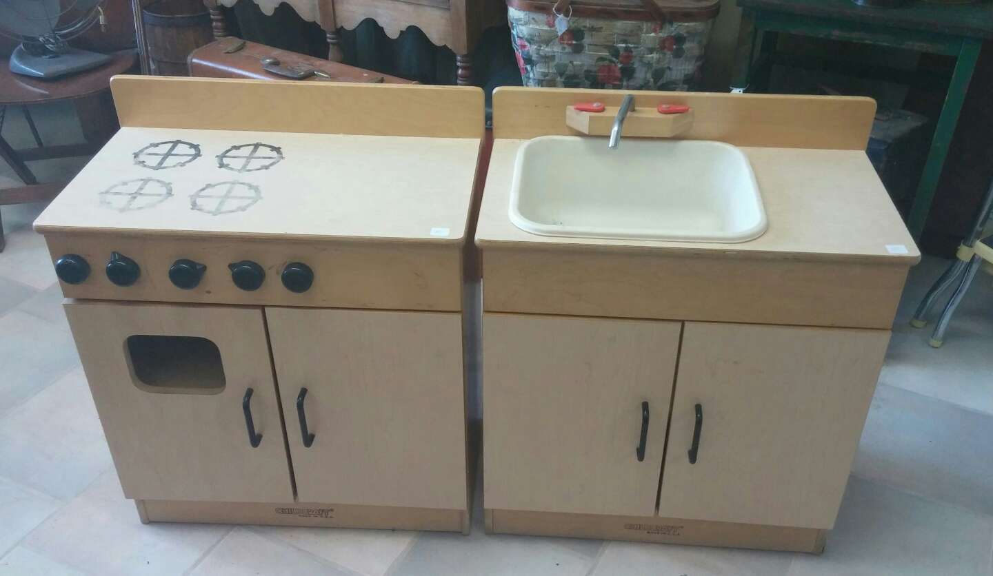 play kitchen with sink