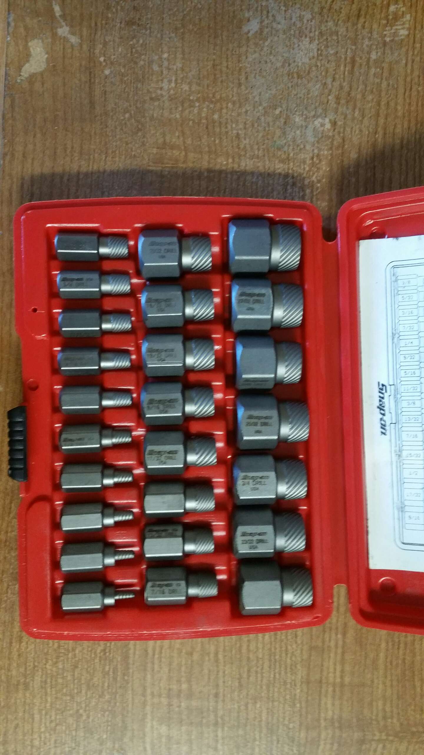 snap on bolt extractor set