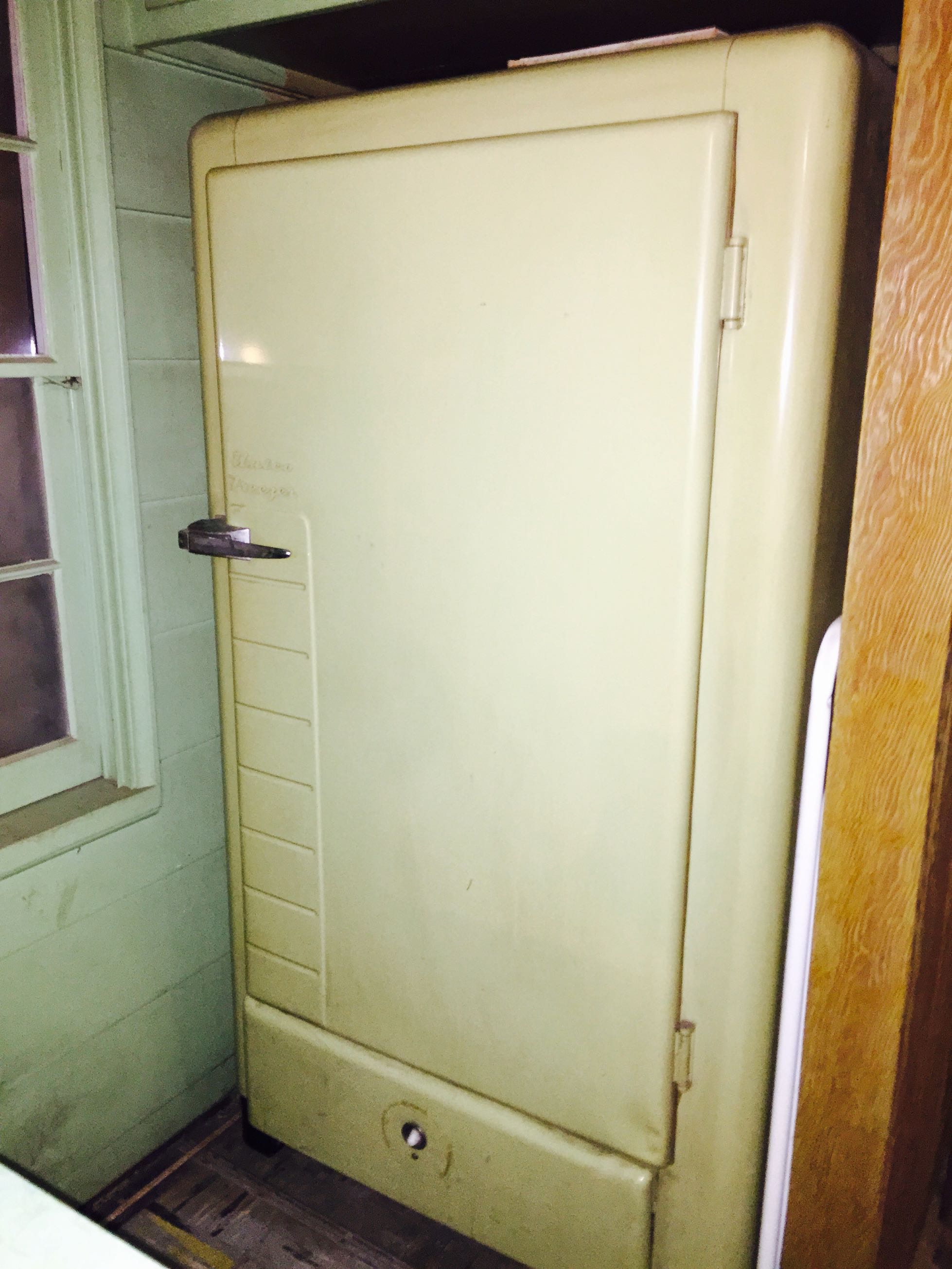 Unico 1950's vintage freezer for sale in Anaheim, CA 5miles Buy and Sell