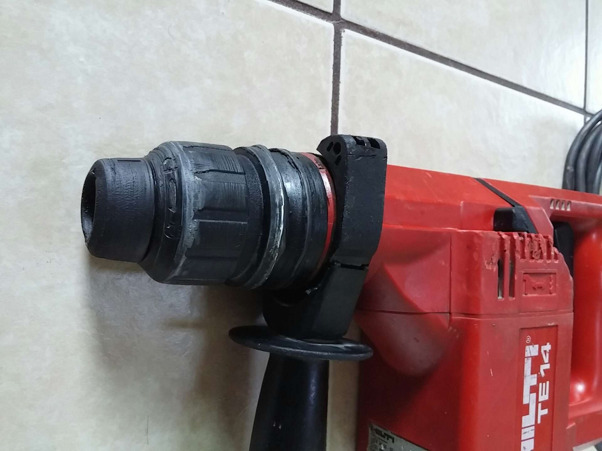 HILTI TE 14 HAMMER DRILL With 6 Bits for sale in Norwalk, CT 5miles