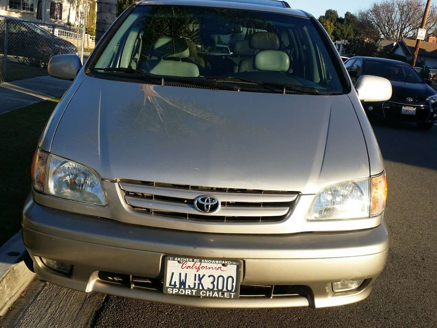 2002 TOYOTA SIENNA XLT FAMILY VAN LEATHER SEATS TV SLIDING DOORS SMOG ...