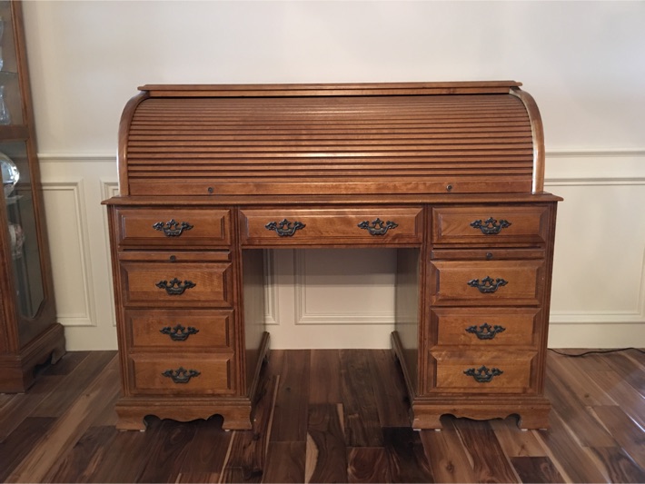 Roll up office desk for sale in Downey, CA 5miles Buy and Sell