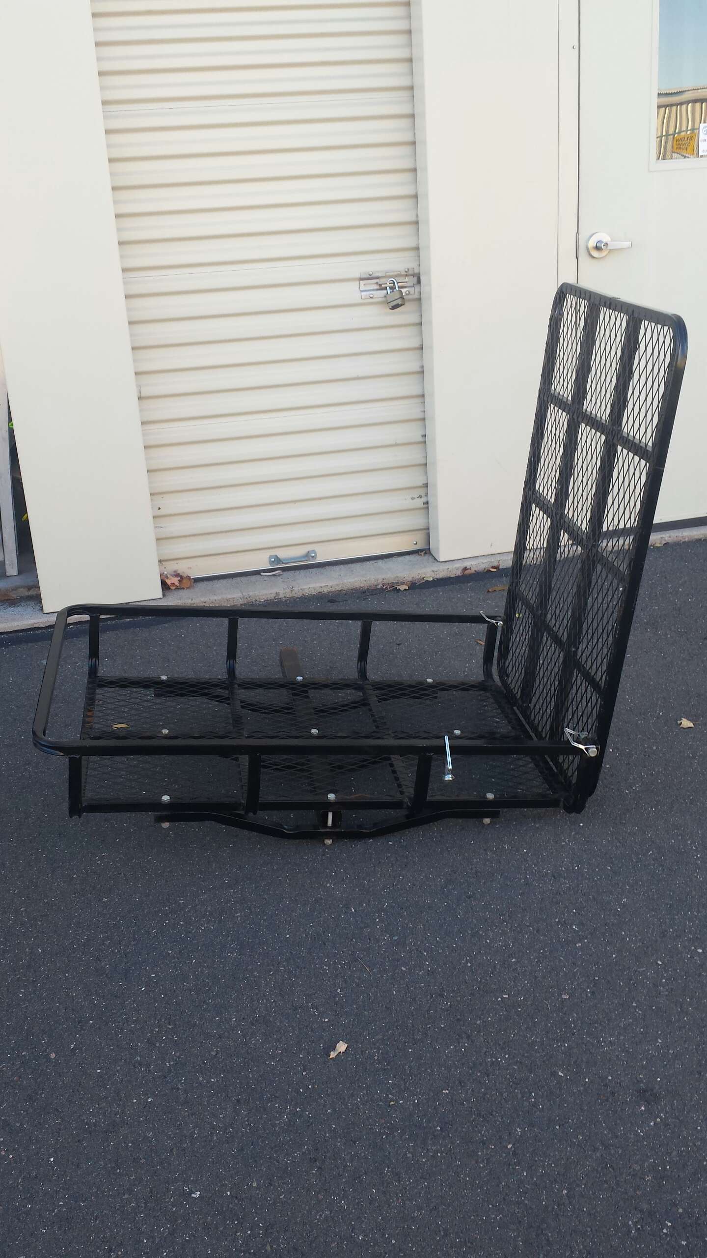 Snow blower rack for truck hitch with ramp. for sale in West Hartford
