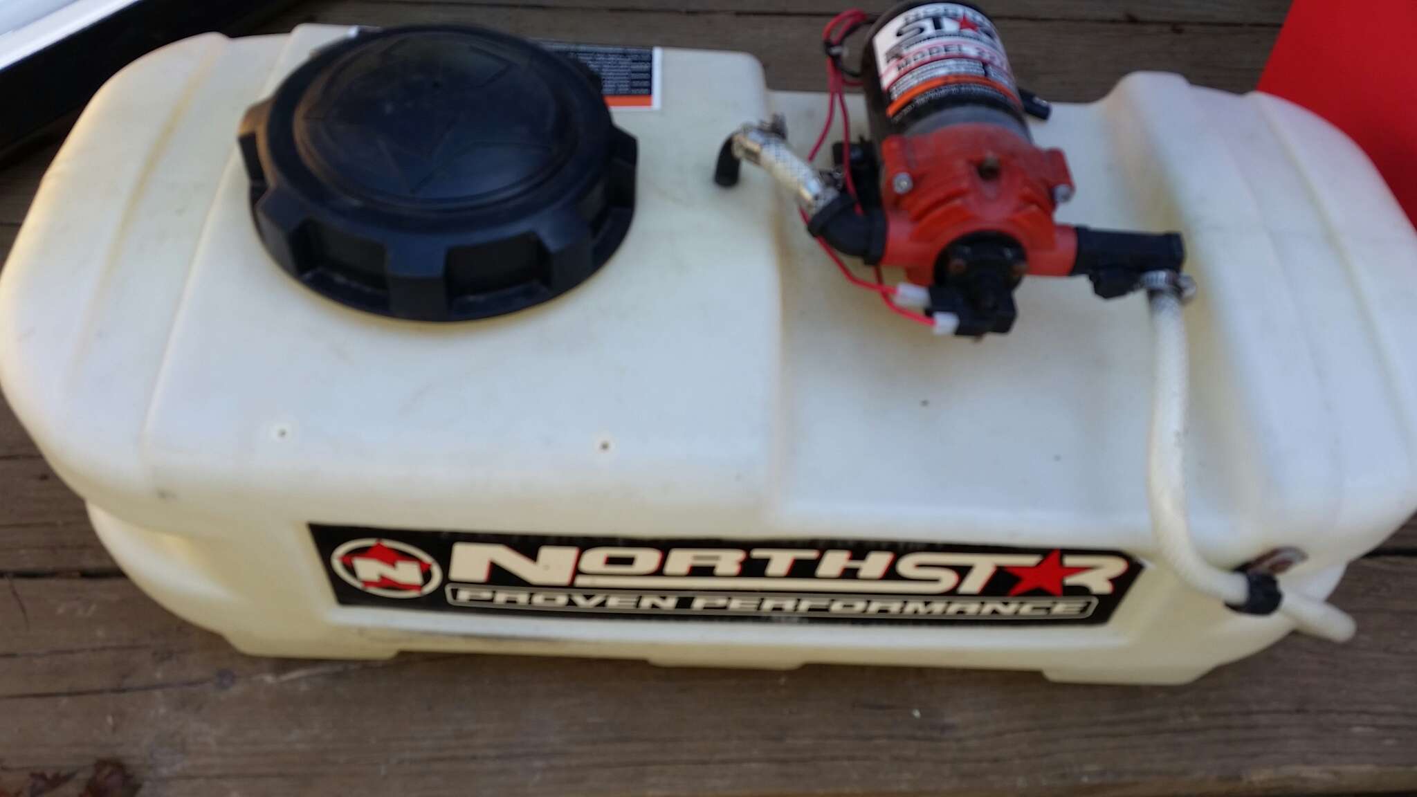 LOWERED! North Star Model 2270 Tank Sprayer (12 volt, 26 gallon tank ...