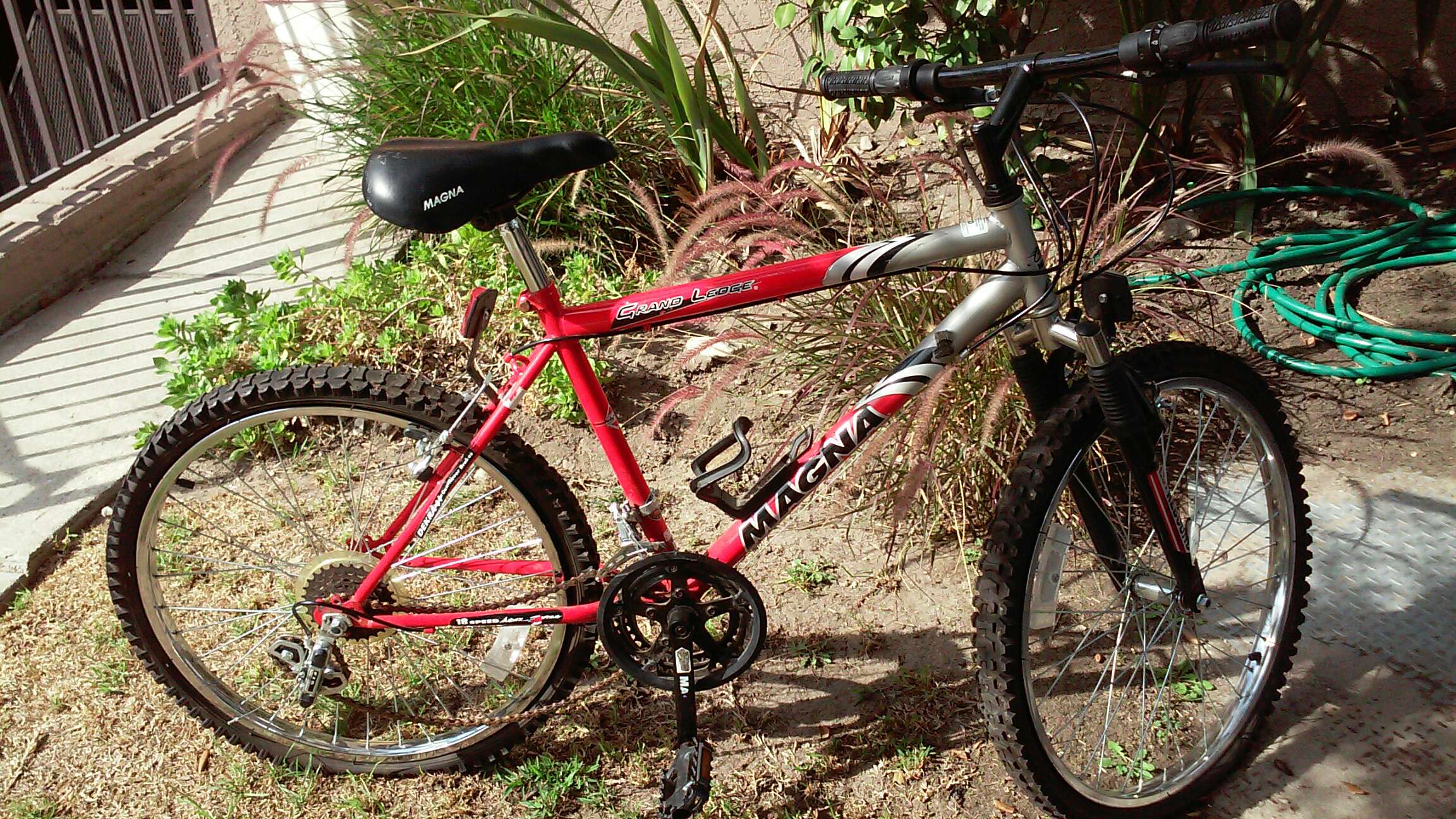 magna cliffhanger mountain bike