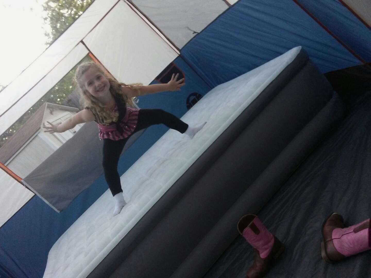 NEW Coleman Mount Hersey II 8 person tent w/ room divider & closet