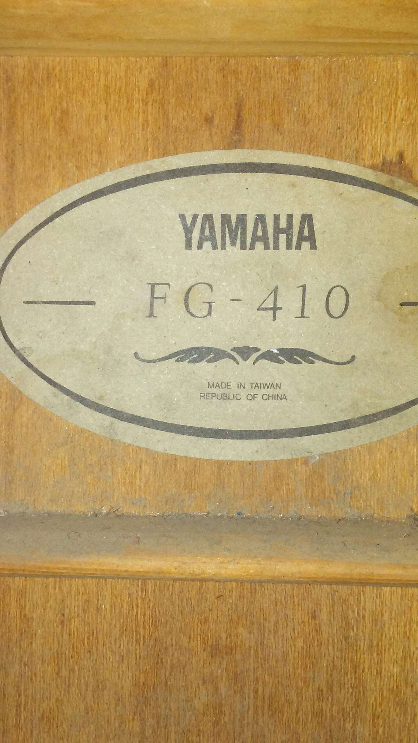 Yamaha FG 410 for sale in North Hills, CA - 5miles: Buy and Sell